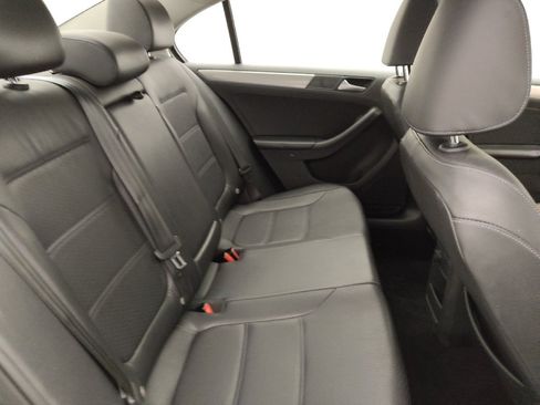 Used 2018 Volkswagen Jetta Wolfsburg Edition FWD image 19