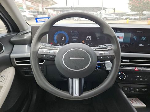 Used 2025 Hyundai Sonata SEL FWD image 23