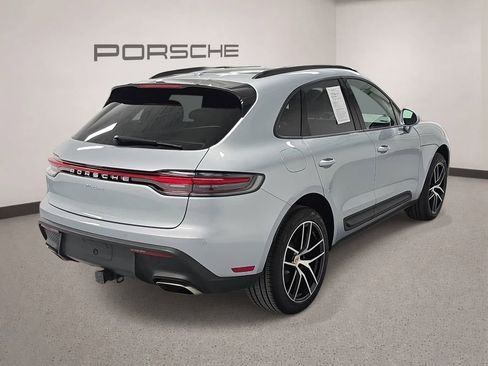Certified 2025 Porsche Macan AWD/4WD image 7