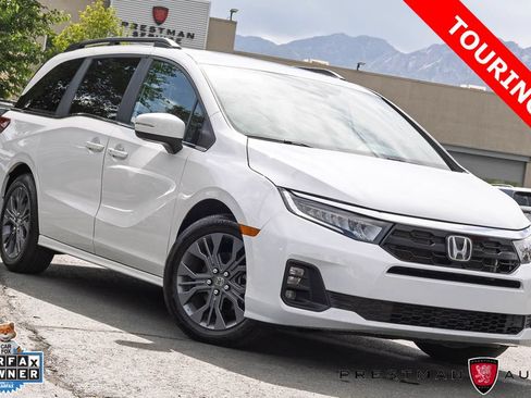 Used 2025 Honda Odyssey Touring image 1