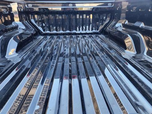 Used 2024 Chevrolet Colorado LT w/ LT Convenience Package II image 23