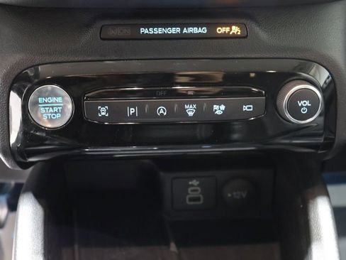 Used 2024 Ford Escape Platinum AWD/4WD image 32