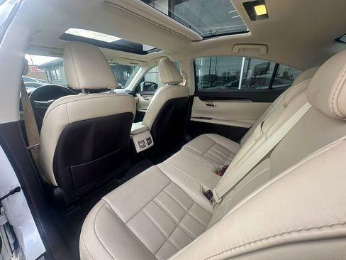 Used 2016 Lexus ES 350 w/ Luxury Package w/Wood Trim image 3