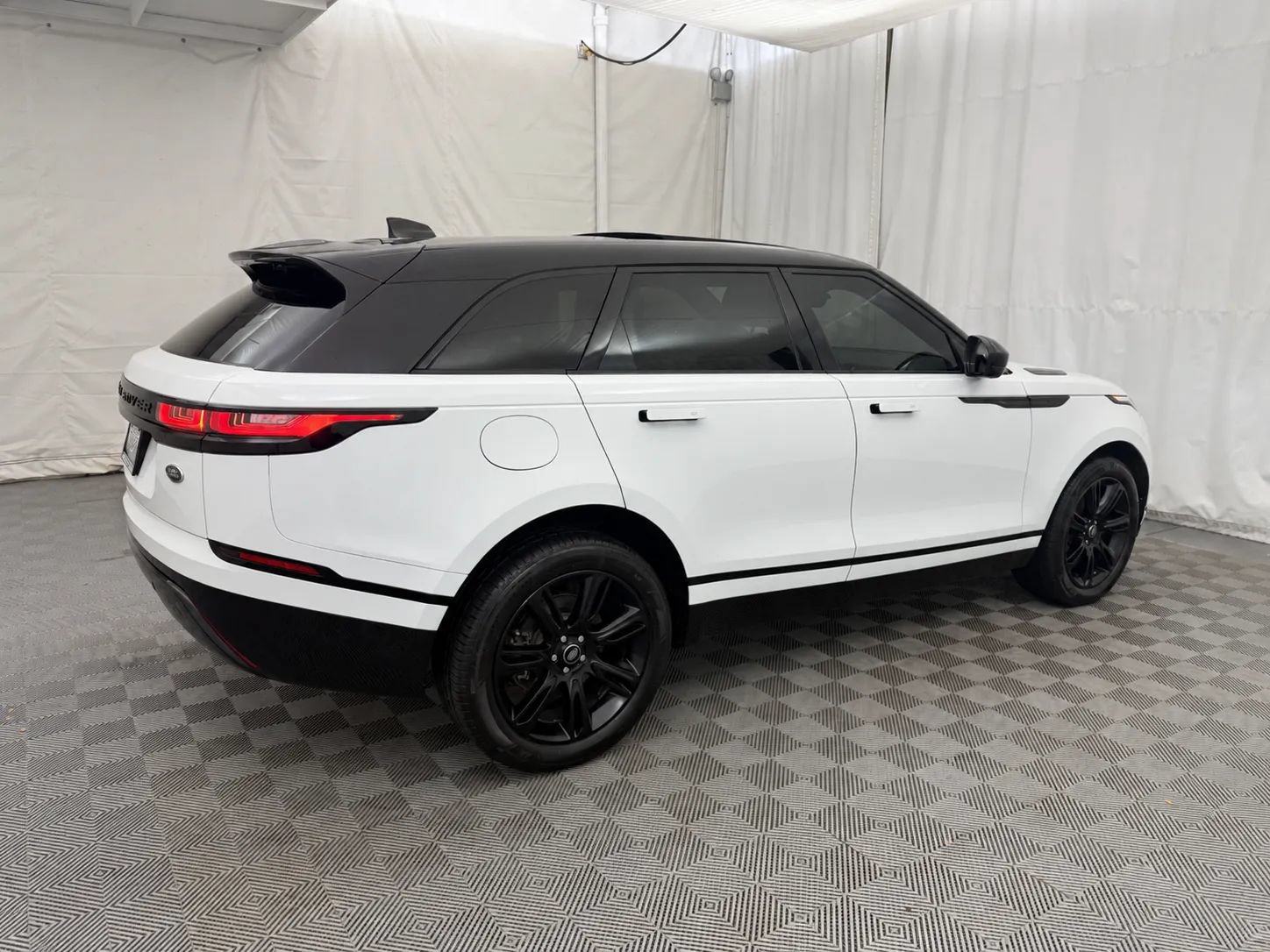 Used 2021 Land Rover Range Rover Velar R-Dynamic S AWD/4WD image 5