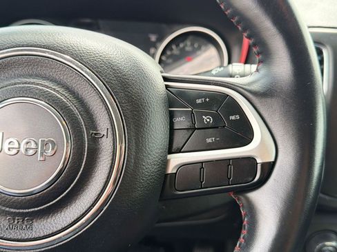 Used 2019 Jeep Compass Trailhawk AWD/4WD image 24
