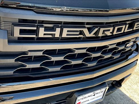 Used 2022 Chevrolet Silverado 1500 Custom w/ LPO, Dark Essentials Package AWD/4WD image 28