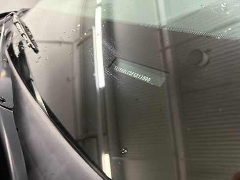 Certified 2023 Kia Sorento LX AWD/4WD image 36