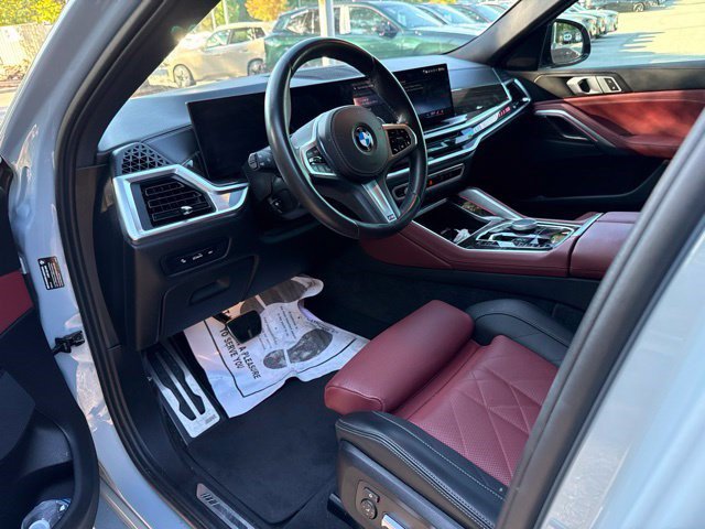 Used 2024 BMW X6 xDrive40i w/ M Sport Professional Package AWD/4WD image 16
