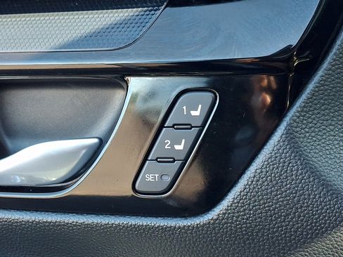 Used 2024 Honda CR-V EX-L image 25