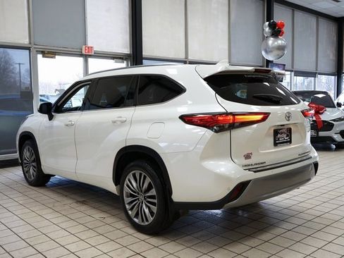 Used 2021 Toyota Highlander Platinum image 5