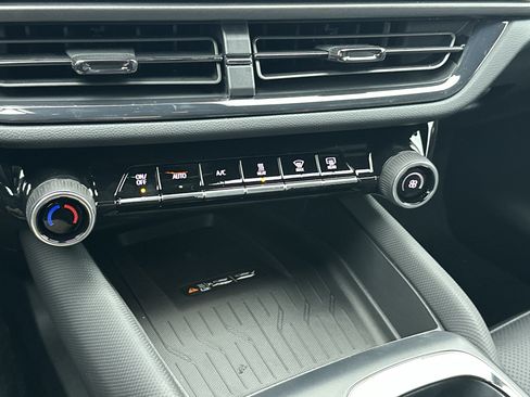 New 2026 Chevrolet Equinox EV RS image 23