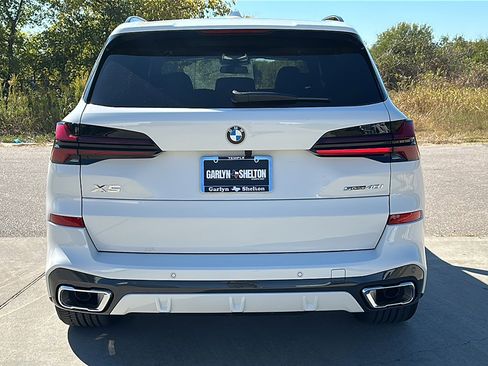 New 2026 BMW X5 sDrive40i w/ M Sport Package image 7