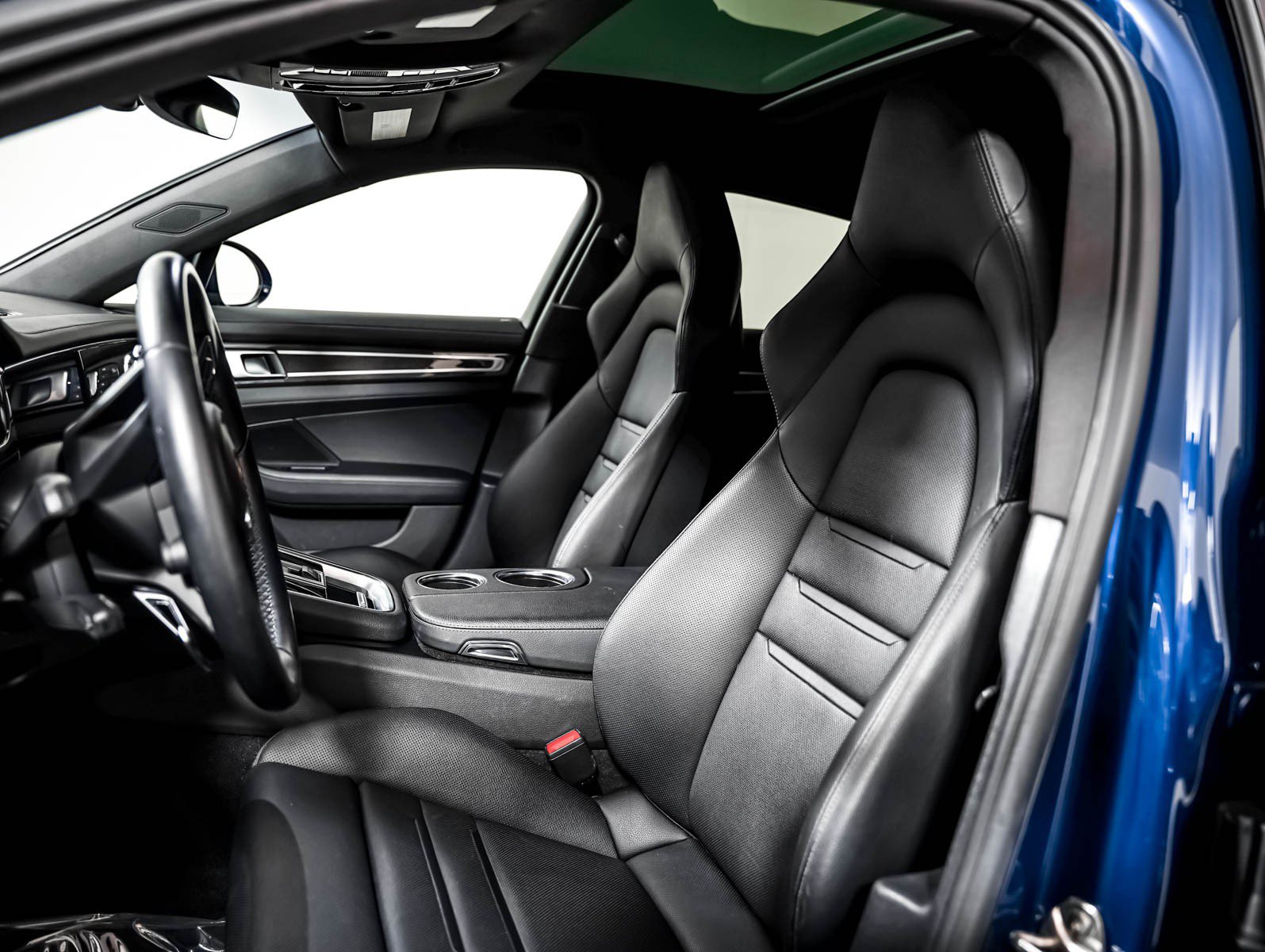 Certified 2023 Porsche Panamera 4 AWD/4WD image 5