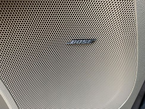 Used 2012 Buick Enclave Premium image 12