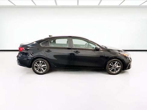 Used 2022 Kia Forte LXS FWD image 22