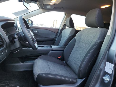 Used 2023 Nissan Rogue SV image 13