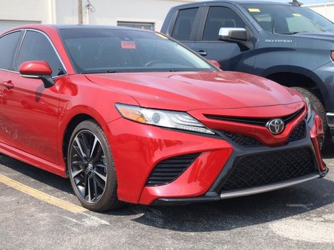 Used 2019 Toyota Camry XSE FWD image 2