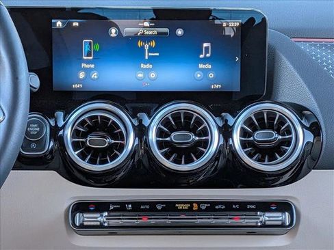 Certified 2025 Mercedes-Benz GLA 250 GLA 250 image 12