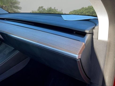 Used 2021 Tesla Model Y Performance image 25