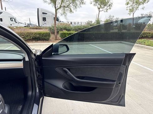 Used 2018 Tesla Model 3 Long Range AWD/4WD image 15