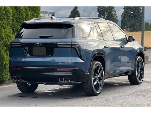 Used 2026 Chevrolet Traverse RS w/ LPO, Floor Liner Package AWD/4WD image 4