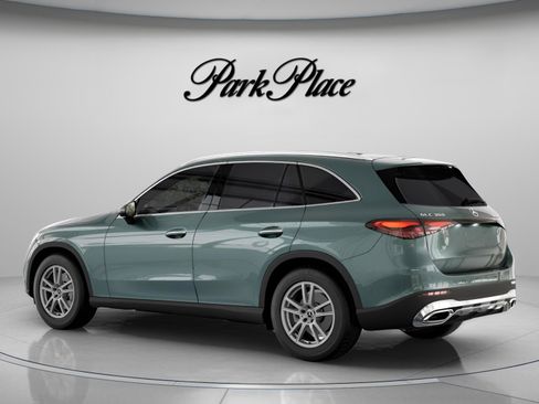 Used 2026 Mercedes-Benz GLC 300 image 11