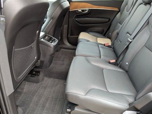 Used 2025 Volvo XC90 B6 Plus AWD/4WD image 19