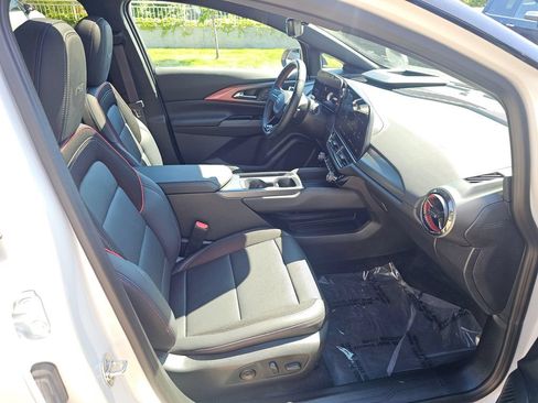 Used 2025 Chevrolet Equinox EV RS w/ Active Safety Package 3 AWD/4WD image 11