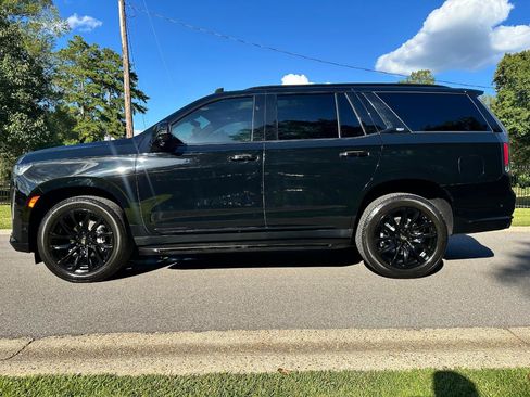 Used 2023 Cadillac Escalade Sport AWD/4WD image 8