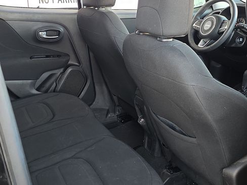 Used 2019 Jeep Renegade Latitude image 26