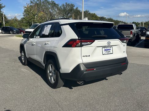 Used 2021 Toyota RAV4 XLE image 8