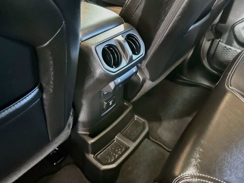 Used 2023 Jeep Wrangler Unlimited Sahara w/ Cold Weather Group AWD/4WD image 28