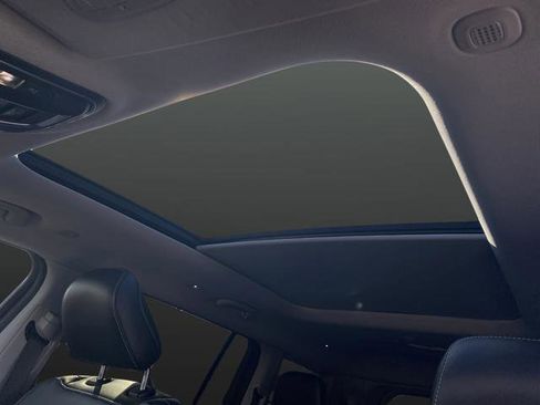 Used 2022 Jeep Grand Cherokee L Limited image 11