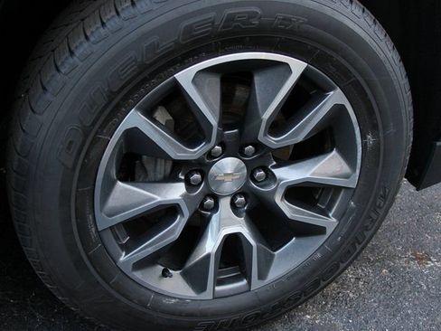 Used 2021 Chevrolet Tahoe LT w/ LT Signature Package image 35