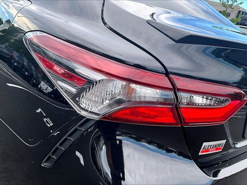 Used 2023 Toyota Camry SE w/ Audio Upgrade Package FWD image 28