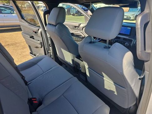Used 2025 Toyota Tacoma SR5 image 10
