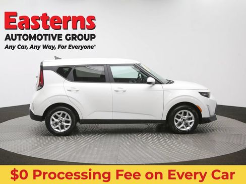 Used 2024 Kia Soul LX w/ Option Group 015 FWD image 42
