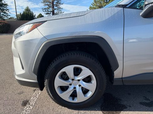 Used 2024 Toyota RAV4 LE AWD/4WD image 10