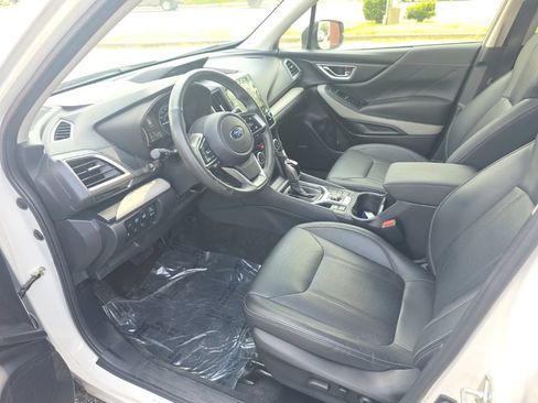 Used 2023 Subaru Forester Limited AWD/4WD image 9