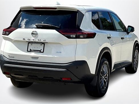 Used 2021 Nissan Rogue S image 5