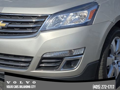 Used 2017 Chevrolet Traverse Premier image 8