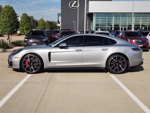 Used 2020 Porsche Panamera GTS image 4