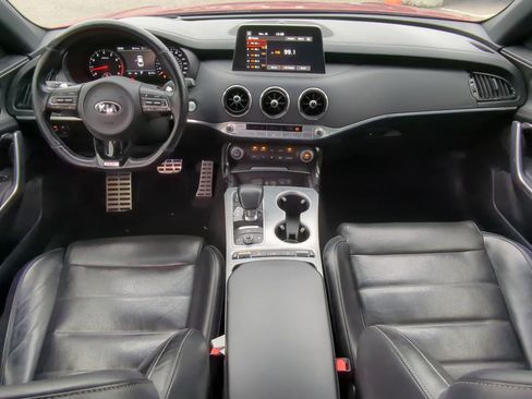 Used 2018 Kia Stinger GT2 image 18