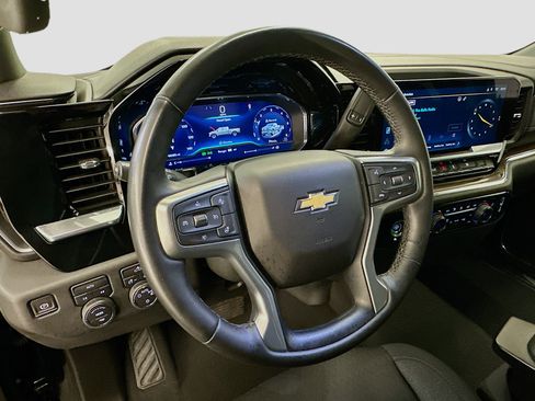 Used 2023 Chevrolet Silverado 1500 LT AWD/4WD image 18