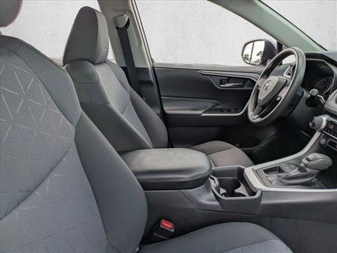 Certified 2020 Toyota RAV4 XLE image 20