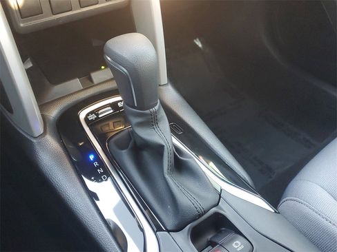 Certified 2025 Toyota Corolla Cross AWD Hybrid image 29