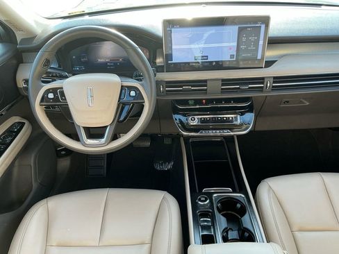 Used 2023 Lincoln Corsair FWD image 17