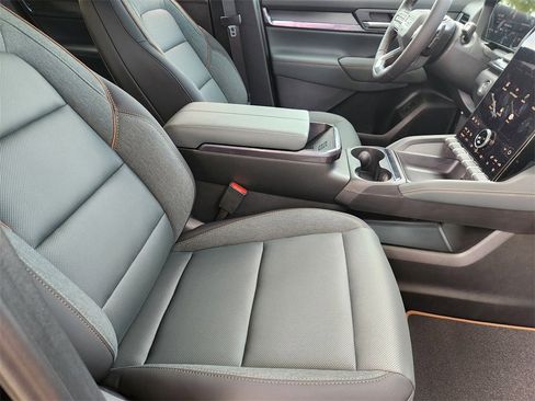 New 2026 GMC Terrain AT4 w/ Technology Package II image 9