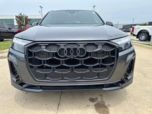 Used 2025 Audi SQ7 Prestige w/ Prestige Package AWD/4WD image 8