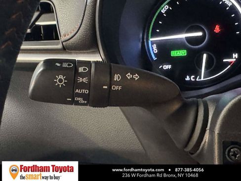 Used 2023 Toyota Sienna XSE AWD/4WD image 22